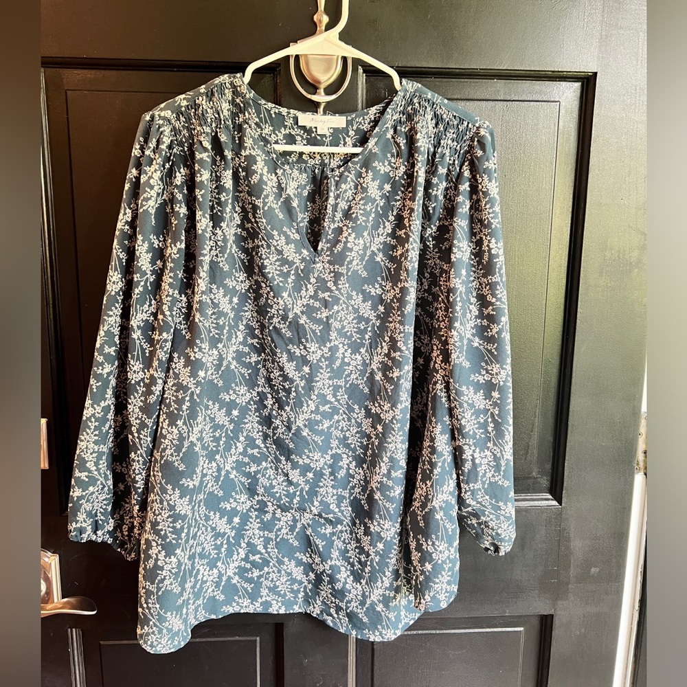 Stitch fix, green blue blouse 2X by Monday Fun